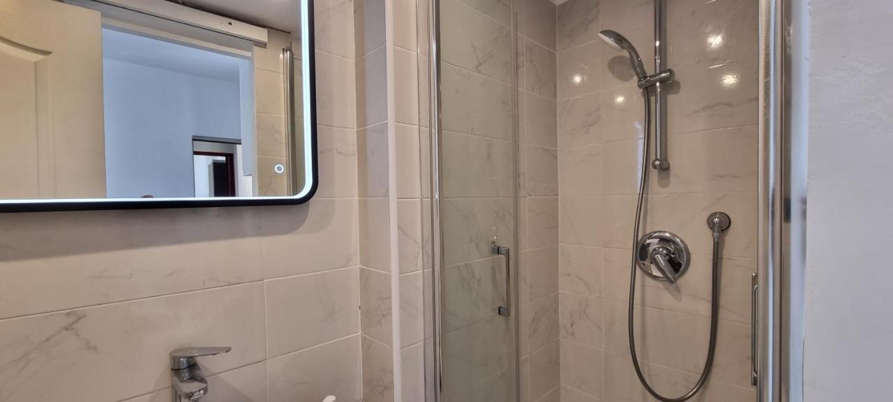 4 sTUDIOS DANS LE MEME IMMEUBLE Cannes Exterior foto