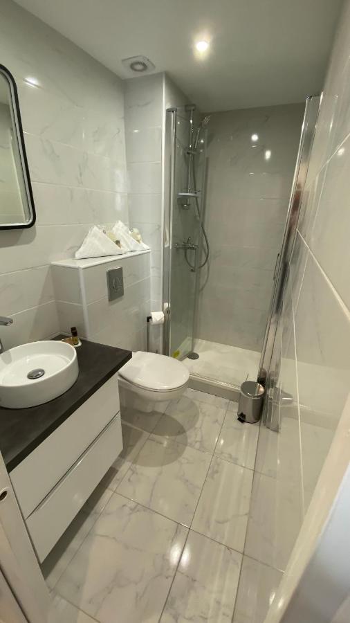 4 sTUDIOS DANS LE MEME IMMEUBLE Cannes Exterior foto