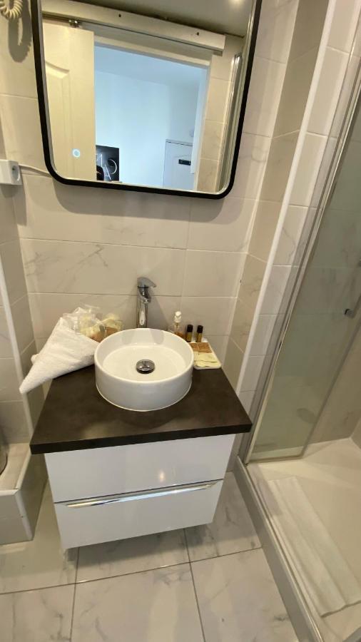 4 sTUDIOS DANS LE MEME IMMEUBLE Cannes Exterior foto
