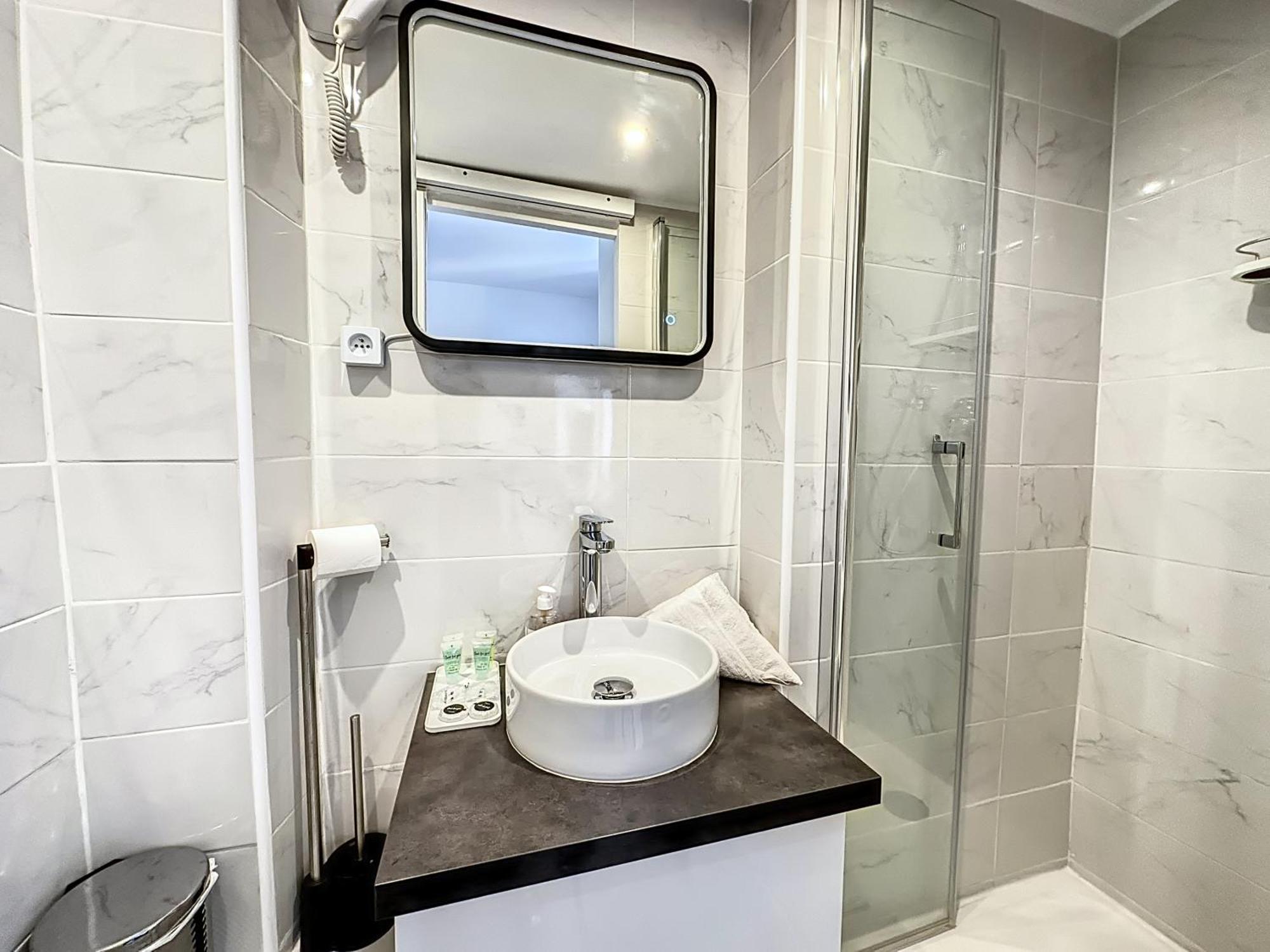 4 sTUDIOS DANS LE MEME IMMEUBLE Cannes Exterior foto