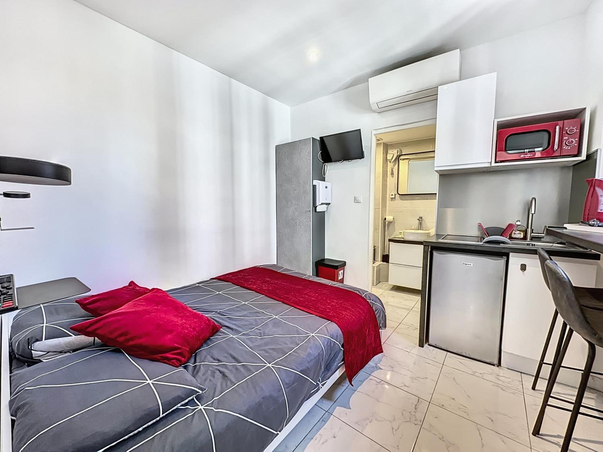 4 sTUDIOS DANS LE MEME IMMEUBLE Cannes Exterior foto